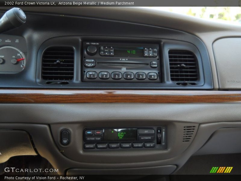 Arizona Beige Metallic / Medium Parchment 2002 Ford Crown Victoria LX