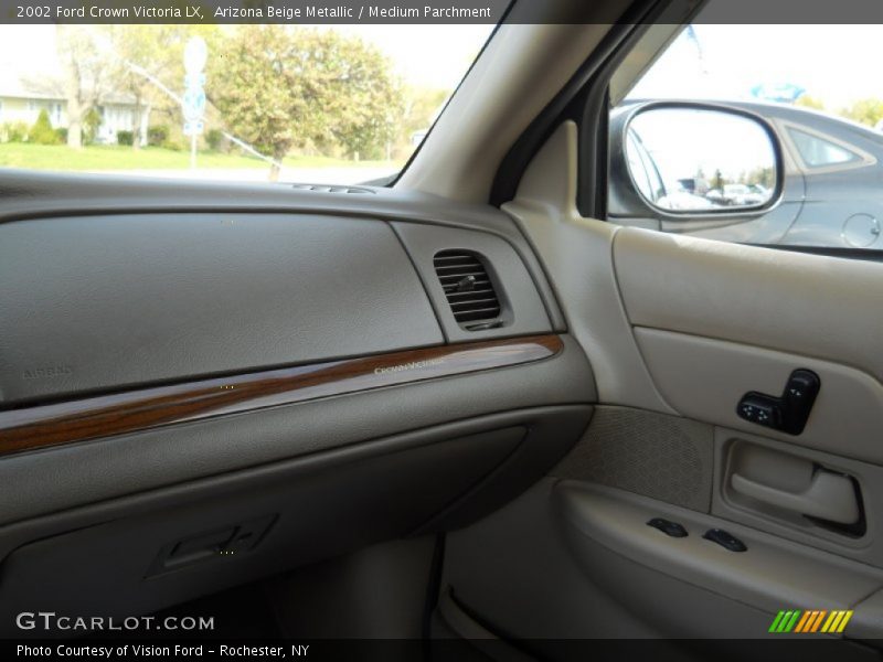 Arizona Beige Metallic / Medium Parchment 2002 Ford Crown Victoria LX