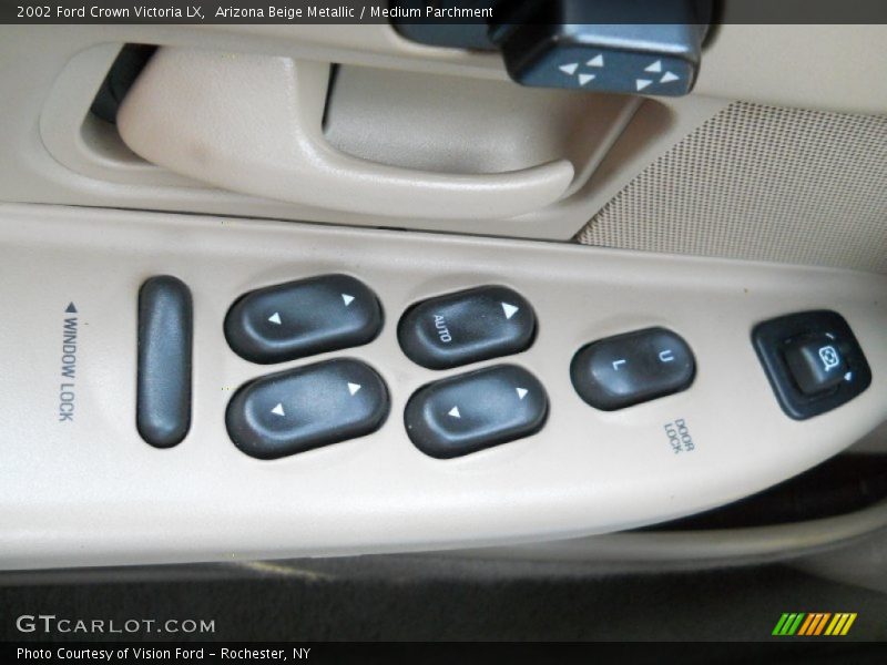 Arizona Beige Metallic / Medium Parchment 2002 Ford Crown Victoria LX