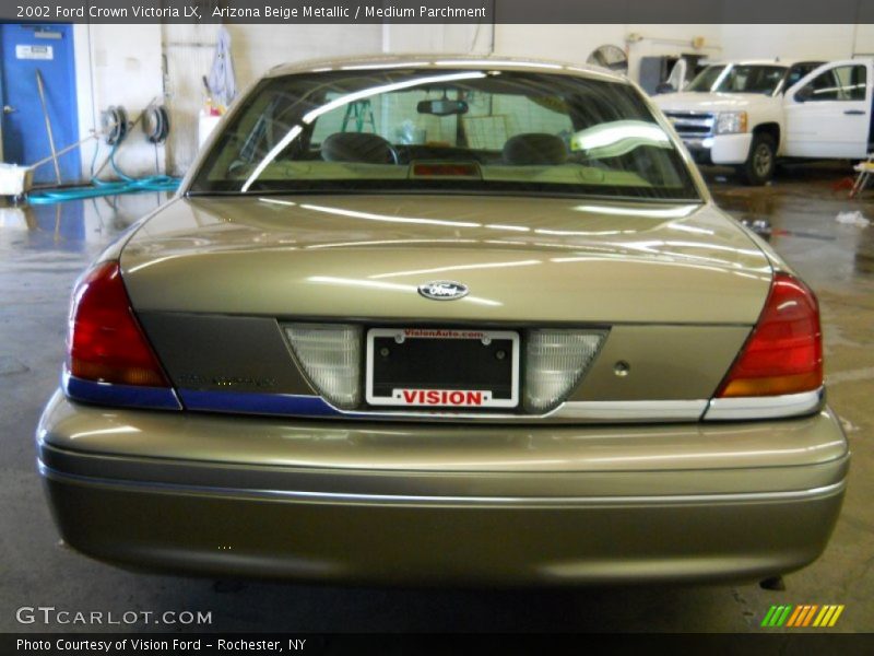 Arizona Beige Metallic / Medium Parchment 2002 Ford Crown Victoria LX
