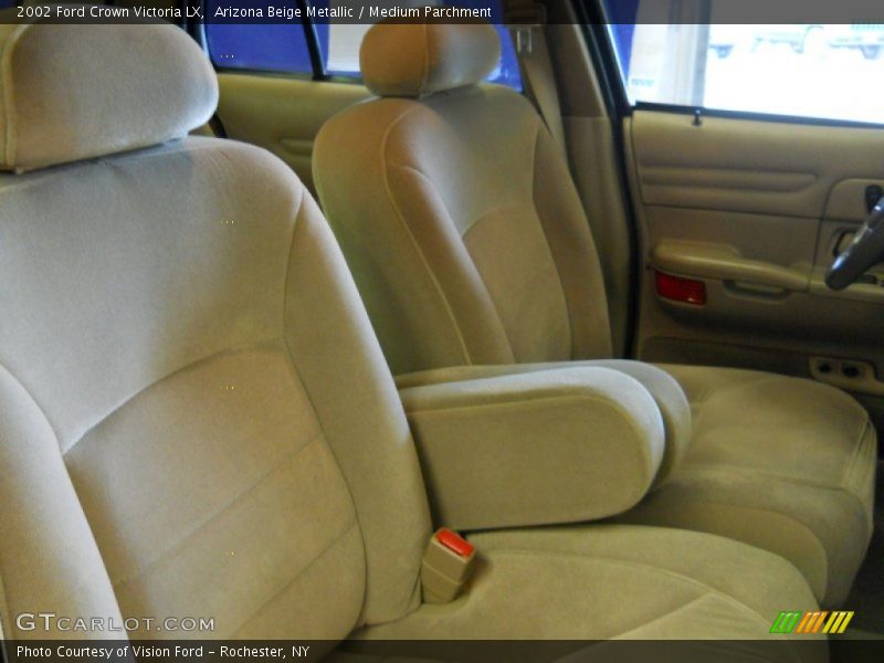 Arizona Beige Metallic / Medium Parchment 2002 Ford Crown Victoria LX
