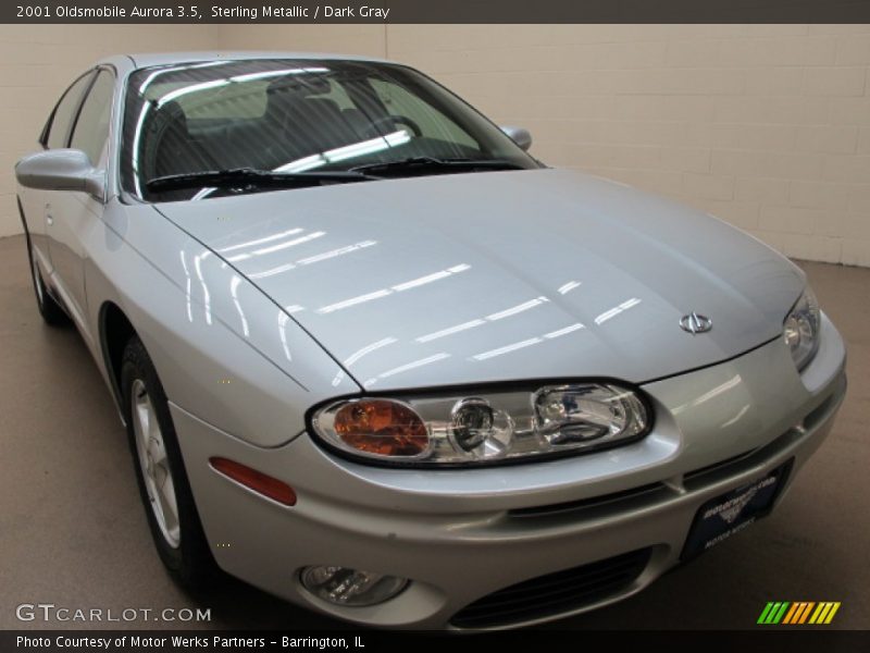 Sterling Metallic / Dark Gray 2001 Oldsmobile Aurora 3.5