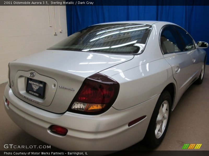Sterling Metallic / Dark Gray 2001 Oldsmobile Aurora 3.5