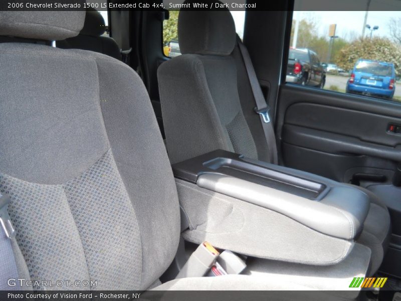 Summit White / Dark Charcoal 2006 Chevrolet Silverado 1500 LS Extended Cab 4x4