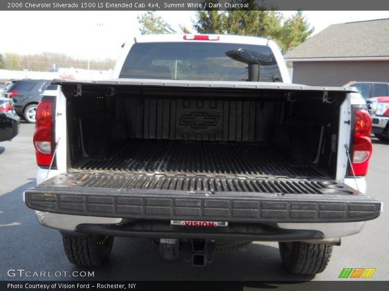 Summit White / Dark Charcoal 2006 Chevrolet Silverado 1500 LS Extended Cab 4x4