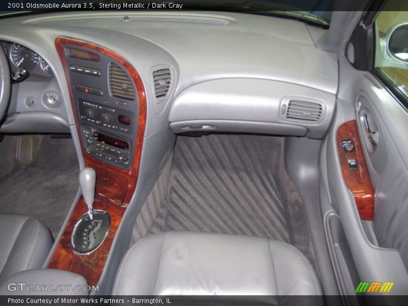 Sterling Metallic / Dark Gray 2001 Oldsmobile Aurora 3.5
