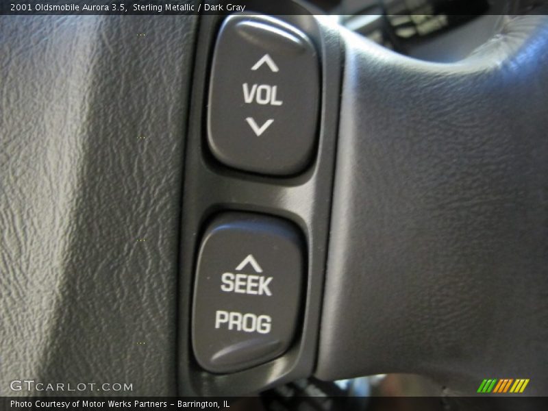 Sterling Metallic / Dark Gray 2001 Oldsmobile Aurora 3.5