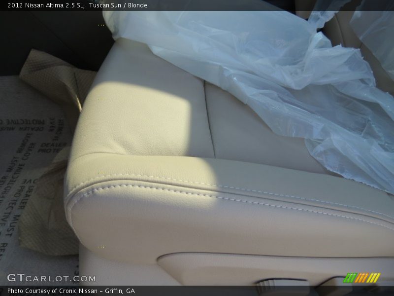 Tuscan Sun / Blonde 2012 Nissan Altima 2.5 SL