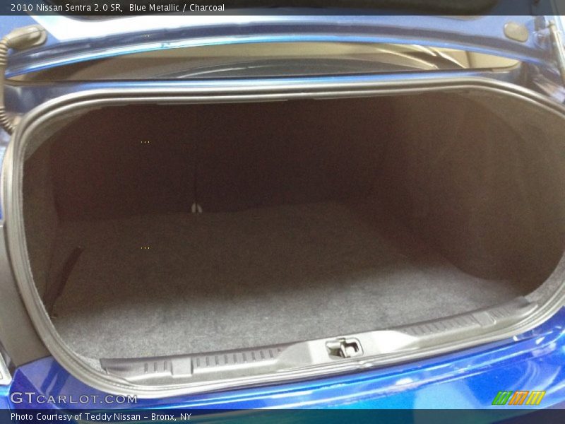 Blue Metallic / Charcoal 2010 Nissan Sentra 2.0 SR