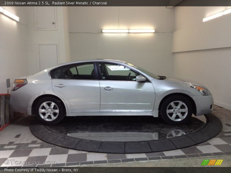Radiant Silver Metallic / Charcoal 2009 Nissan Altima 2.5 SL