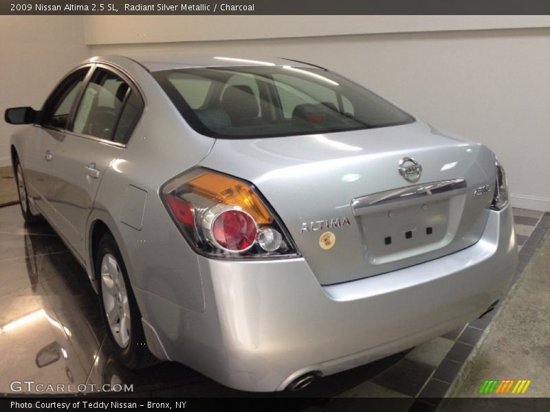 Radiant Silver Metallic / Charcoal 2009 Nissan Altima 2.5 SL