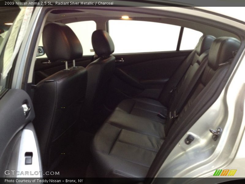 Radiant Silver Metallic / Charcoal 2009 Nissan Altima 2.5 SL