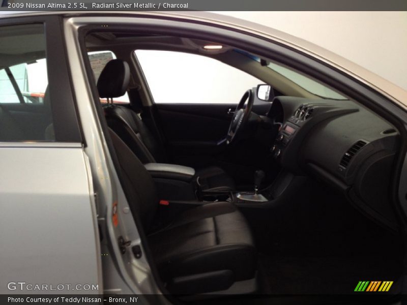Radiant Silver Metallic / Charcoal 2009 Nissan Altima 2.5 SL