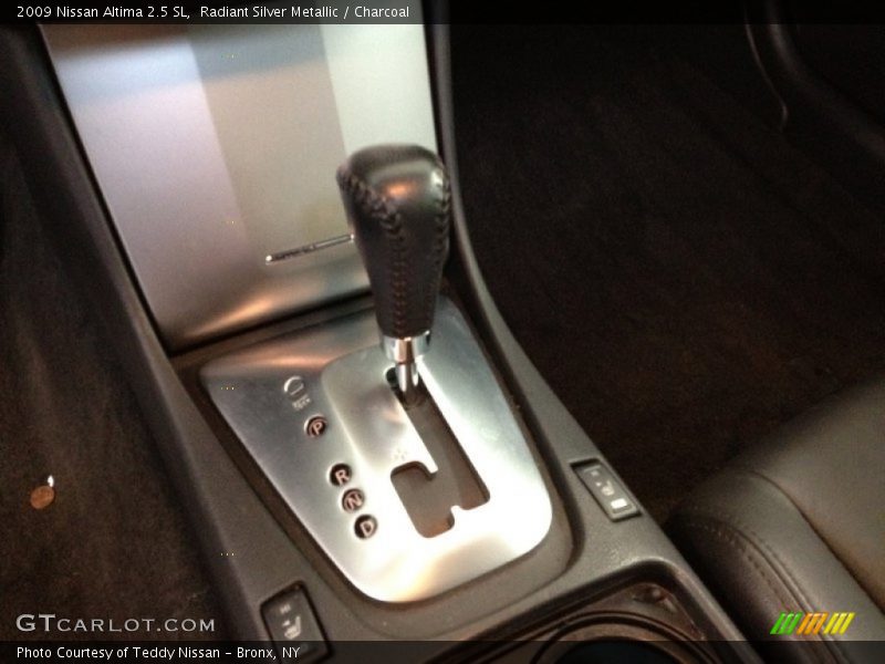 Radiant Silver Metallic / Charcoal 2009 Nissan Altima 2.5 SL