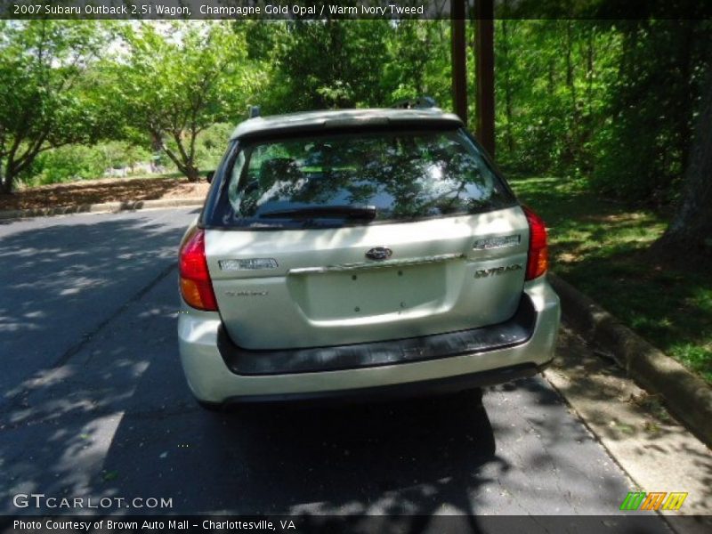 Champagne Gold Opal / Warm Ivory Tweed 2007 Subaru Outback 2.5i Wagon