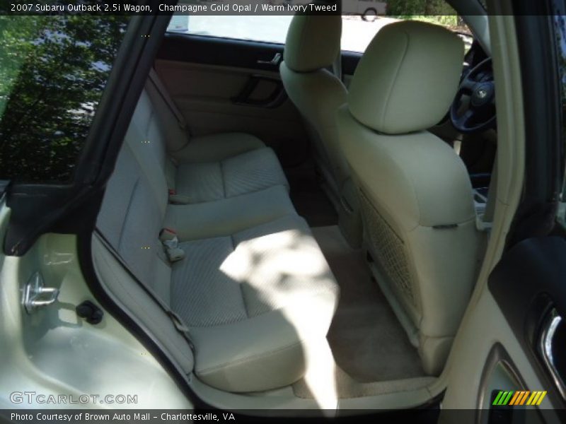 Champagne Gold Opal / Warm Ivory Tweed 2007 Subaru Outback 2.5i Wagon