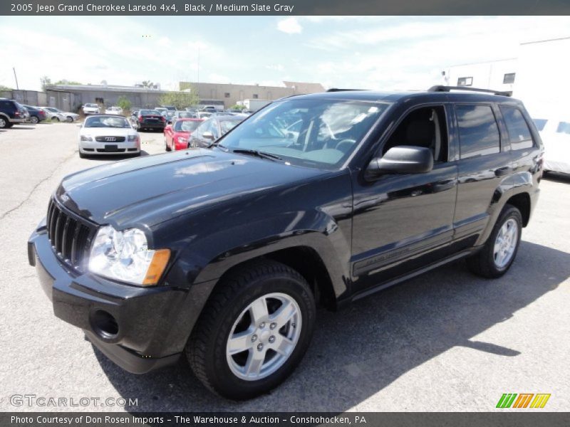 Black / Medium Slate Gray 2005 Jeep Grand Cherokee Laredo 4x4