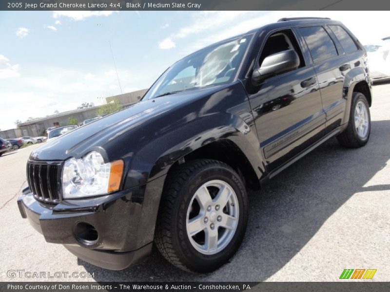 Black / Medium Slate Gray 2005 Jeep Grand Cherokee Laredo 4x4