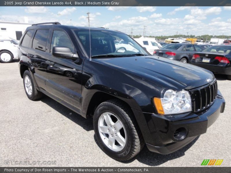 Black / Medium Slate Gray 2005 Jeep Grand Cherokee Laredo 4x4