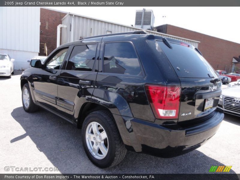 Black / Medium Slate Gray 2005 Jeep Grand Cherokee Laredo 4x4