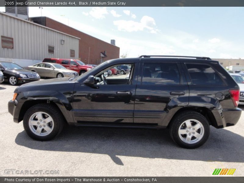 Black / Medium Slate Gray 2005 Jeep Grand Cherokee Laredo 4x4