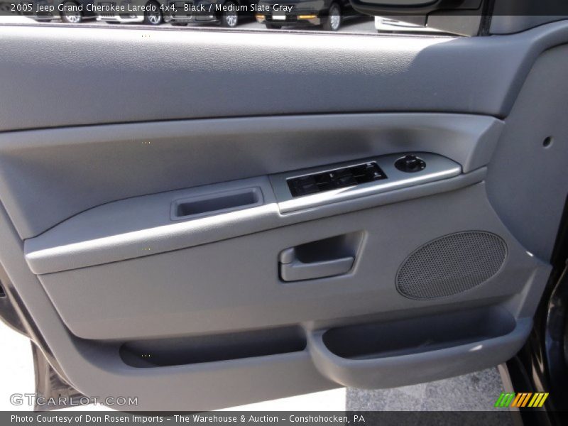 Black / Medium Slate Gray 2005 Jeep Grand Cherokee Laredo 4x4
