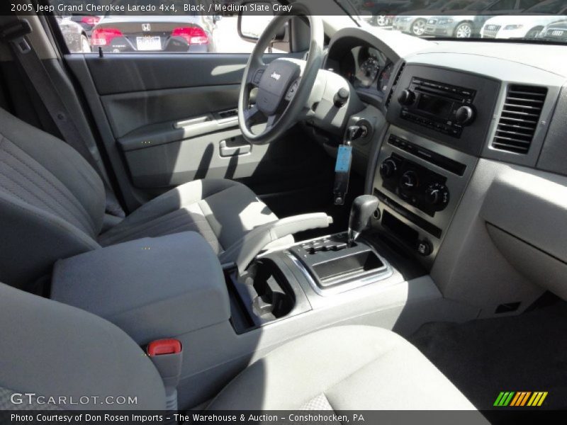 Black / Medium Slate Gray 2005 Jeep Grand Cherokee Laredo 4x4