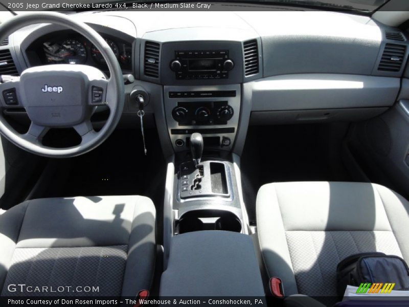 Black / Medium Slate Gray 2005 Jeep Grand Cherokee Laredo 4x4