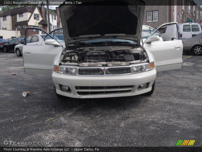 Northstar White / Tan 2001 Mitsubishi Galant ES V6