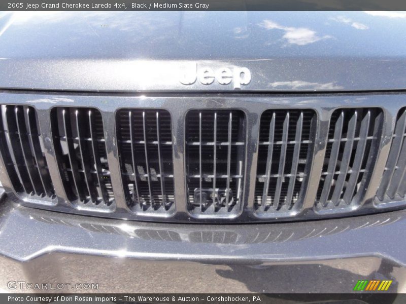 Black / Medium Slate Gray 2005 Jeep Grand Cherokee Laredo 4x4