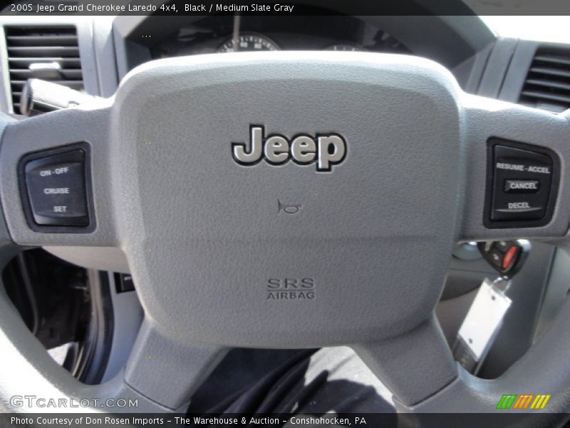 Black / Medium Slate Gray 2005 Jeep Grand Cherokee Laredo 4x4