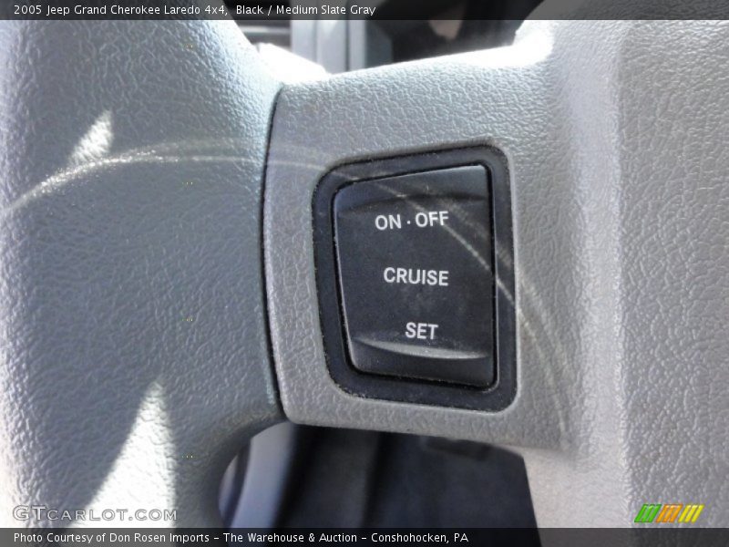Black / Medium Slate Gray 2005 Jeep Grand Cherokee Laredo 4x4