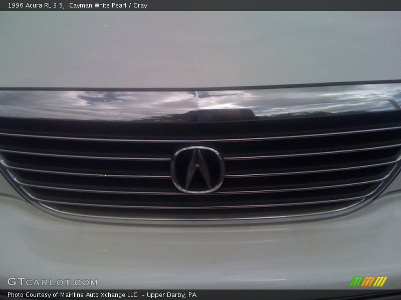 Cayman White Pearl / Gray 1996 Acura RL 3.5