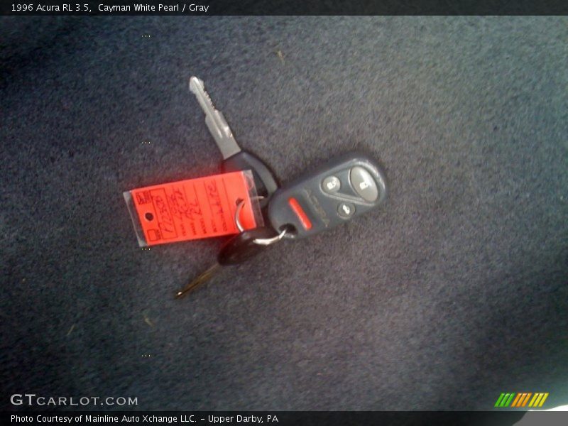Cayman White Pearl / Gray 1996 Acura RL 3.5