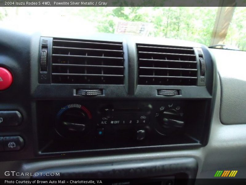 Powellite Silver Metallic / Gray 2004 Isuzu Rodeo S 4WD