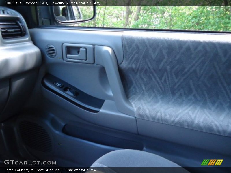 Powellite Silver Metallic / Gray 2004 Isuzu Rodeo S 4WD