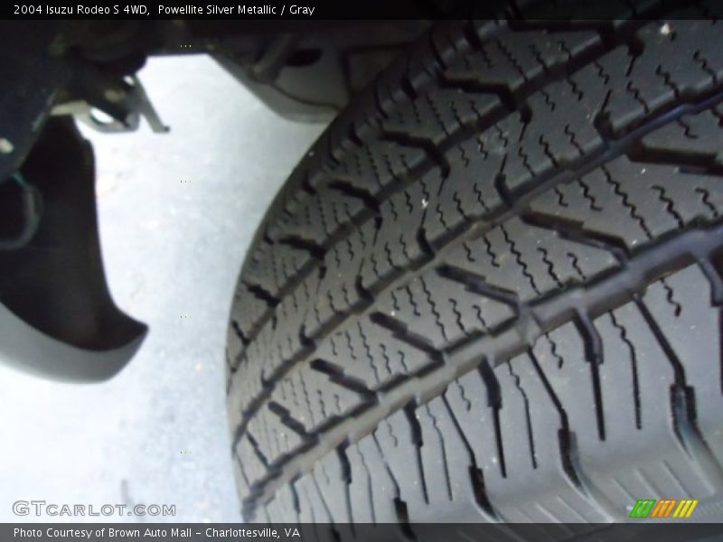 Powellite Silver Metallic / Gray 2004 Isuzu Rodeo S 4WD