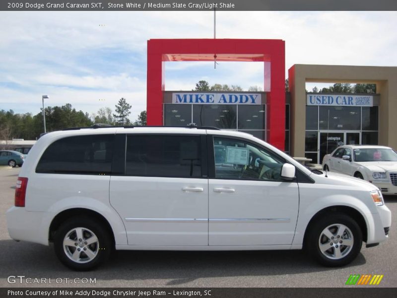 Stone White / Medium Slate Gray/Light Shale 2009 Dodge Grand Caravan SXT