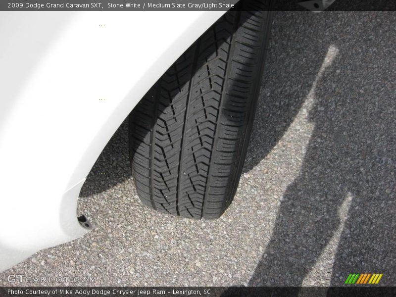 Stone White / Medium Slate Gray/Light Shale 2009 Dodge Grand Caravan SXT