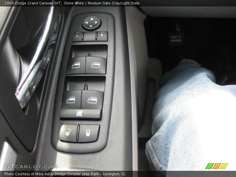 Stone White / Medium Slate Gray/Light Shale 2009 Dodge Grand Caravan SXT