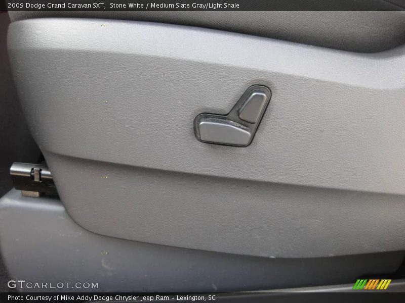 Stone White / Medium Slate Gray/Light Shale 2009 Dodge Grand Caravan SXT