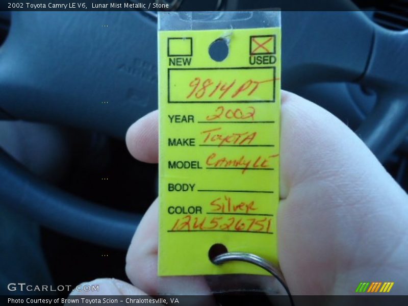 Lunar Mist Metallic / Stone 2002 Toyota Camry LE V6