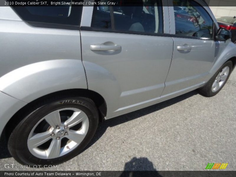 Bright Silver Metallic / Dark Slate Gray 2010 Dodge Caliber SXT