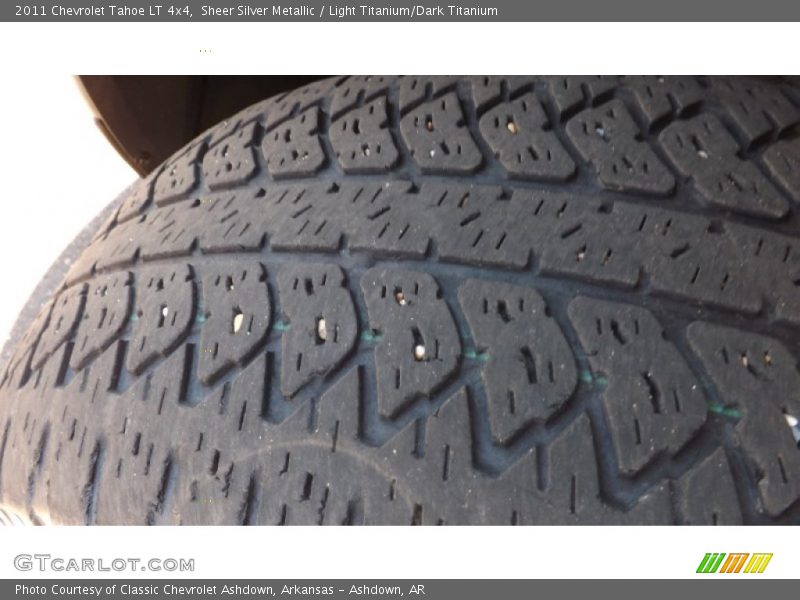 Sheer Silver Metallic / Light Titanium/Dark Titanium 2011 Chevrolet Tahoe LT 4x4