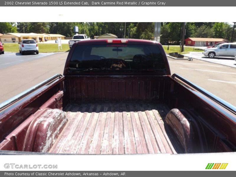 Dark Carmine Red Metallic / Graphite Gray 2002 Chevrolet Silverado 1500 LS Extended Cab