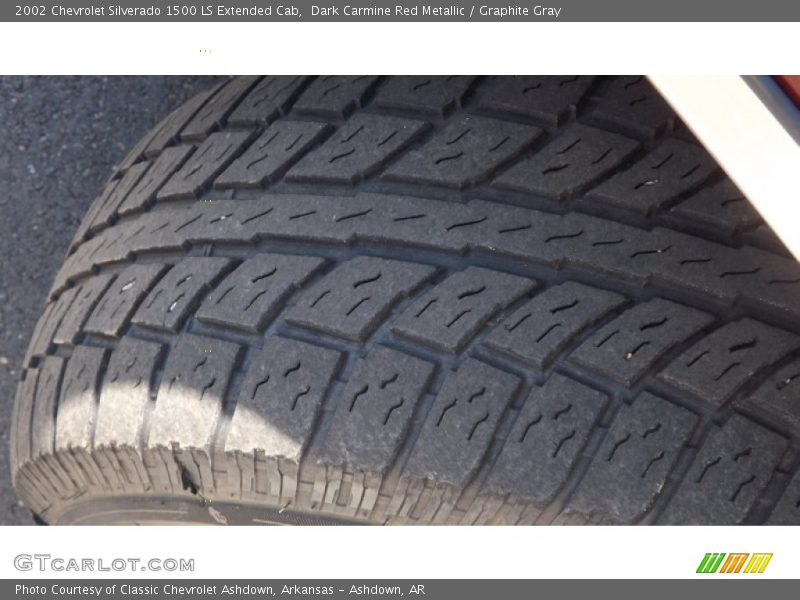 Dark Carmine Red Metallic / Graphite Gray 2002 Chevrolet Silverado 1500 LS Extended Cab