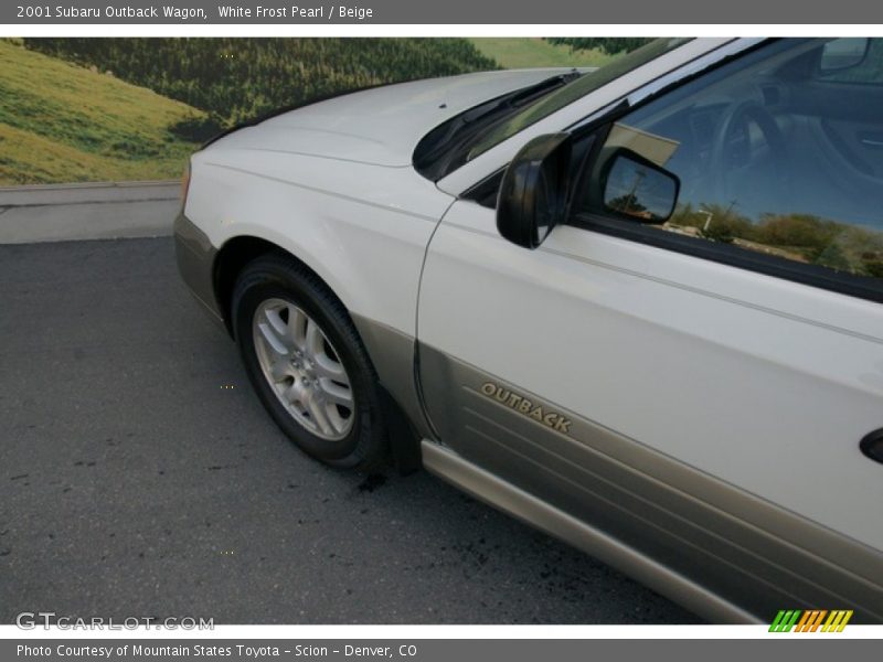 White Frost Pearl / Beige 2001 Subaru Outback Wagon