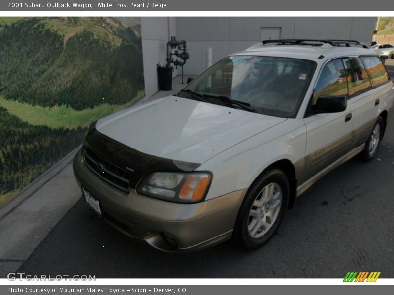 White Frost Pearl / Beige 2001 Subaru Outback Wagon