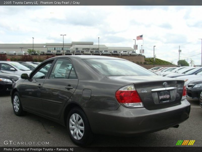 Phantom Gray Pearl / Gray 2005 Toyota Camry LE