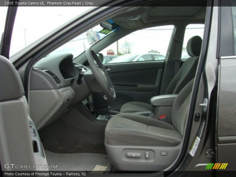 Phantom Gray Pearl / Gray 2005 Toyota Camry LE